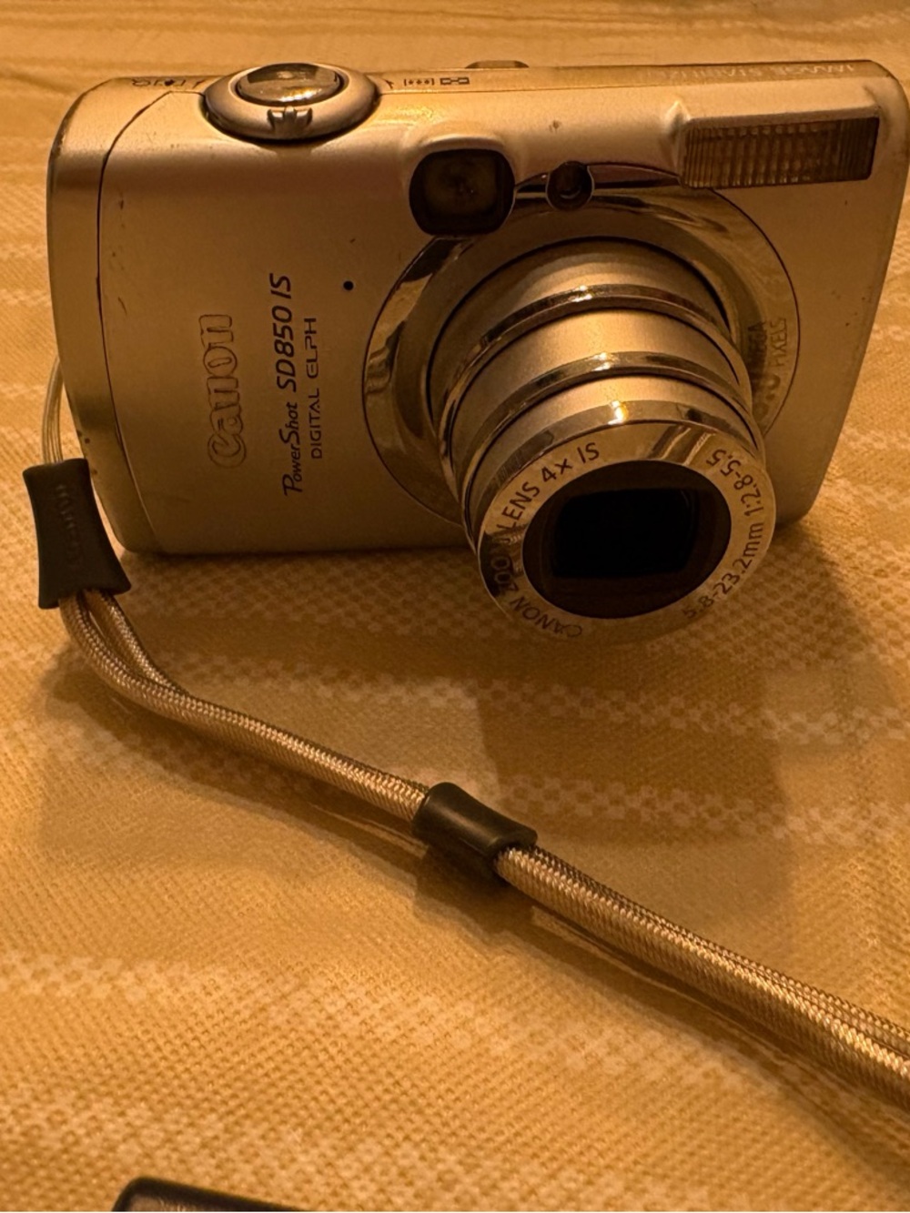 Canon PowerShot SD850 IS Silver Digital Camera